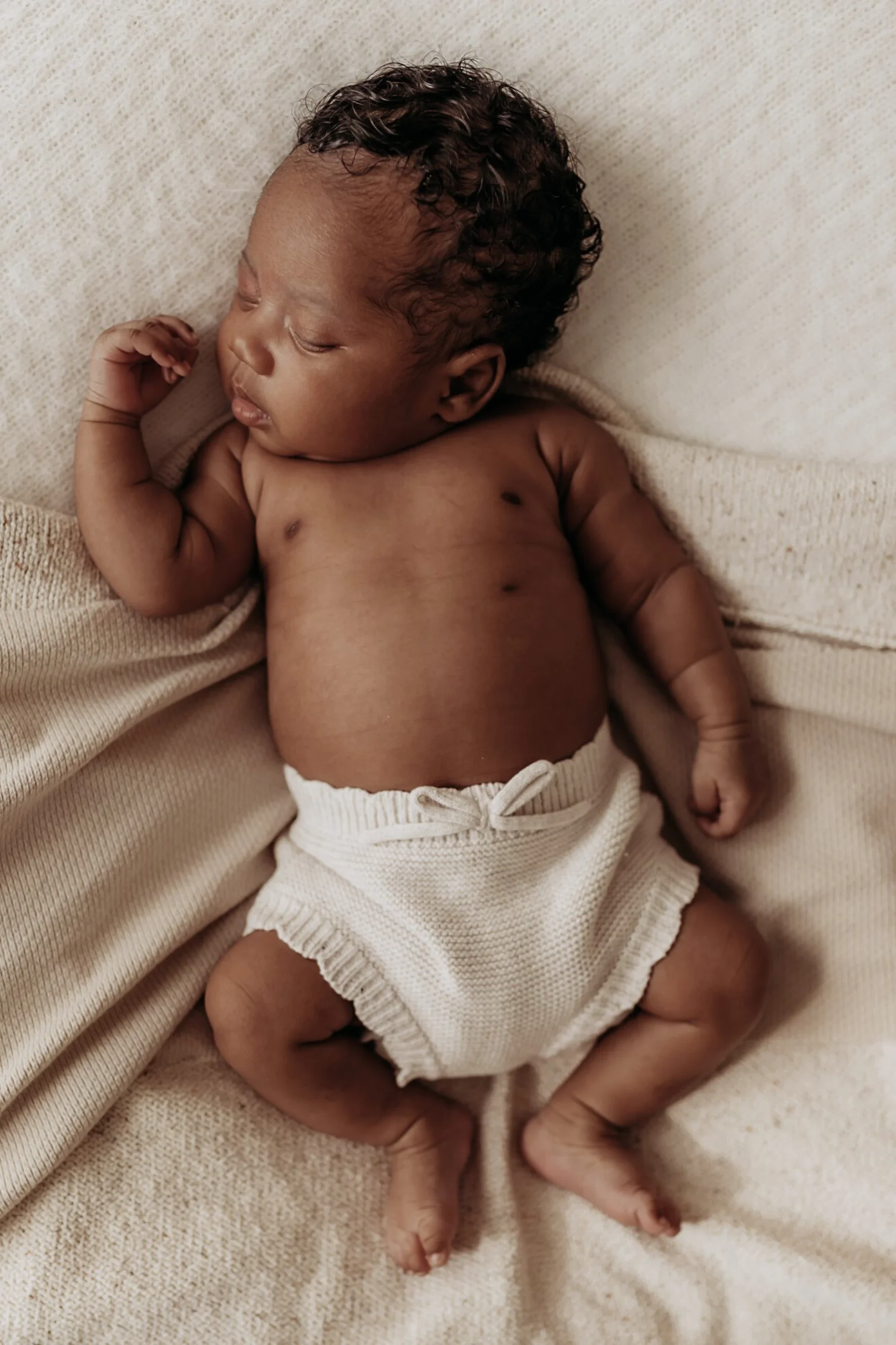 Organic Cotton Scallop Knit Baby Bloomers - Oat - Image 4