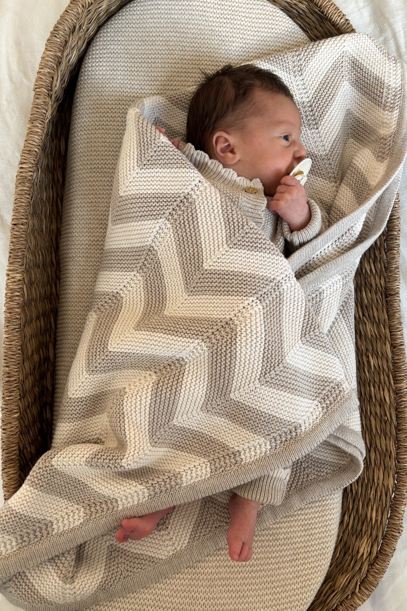 Organic Cotton Chevron Knit Baby Blanket - Oat/Pebble - Image 4