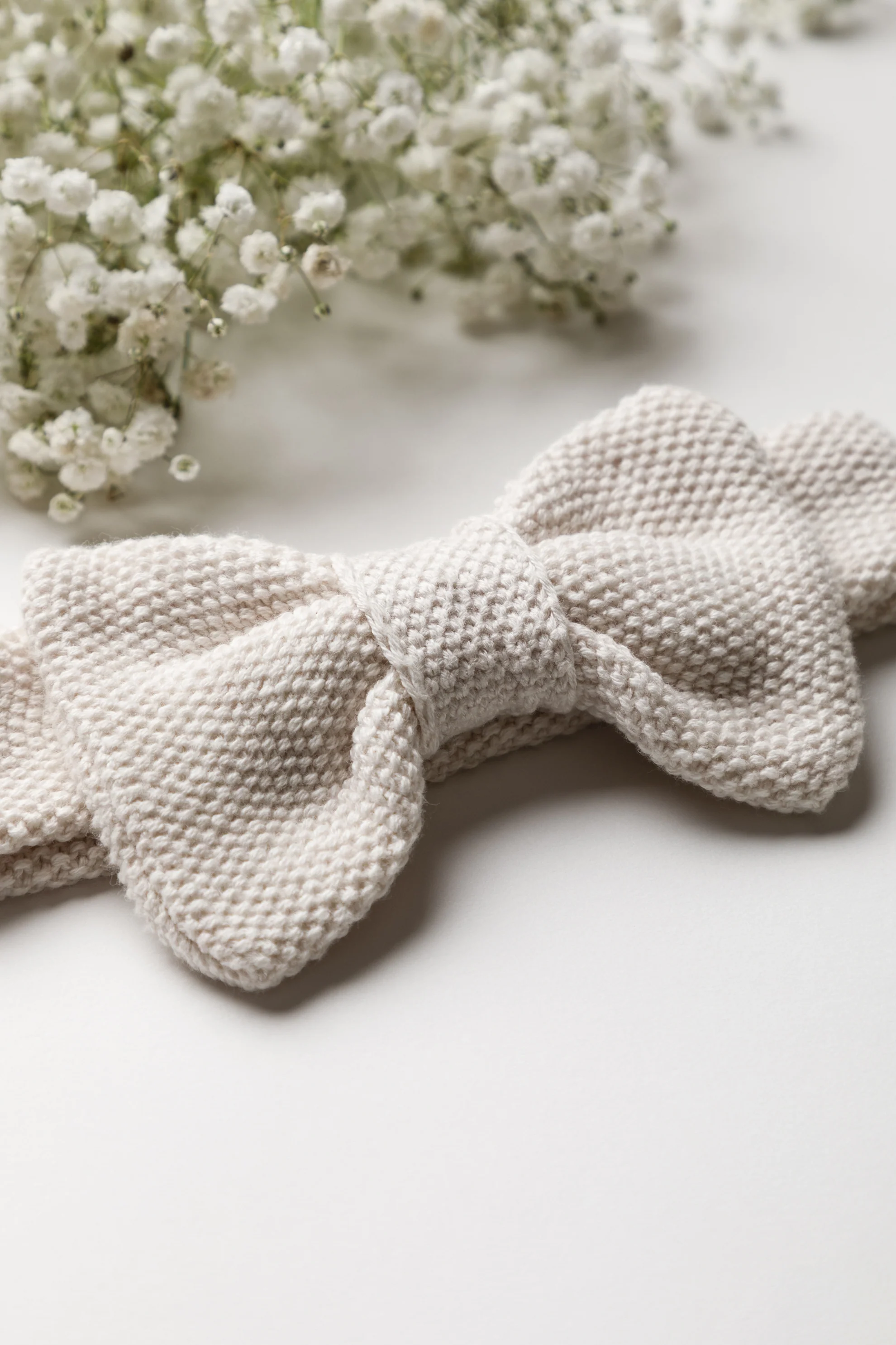Organic Cotton Moss Stitch Baby Bow Headband - Oat - Image 4