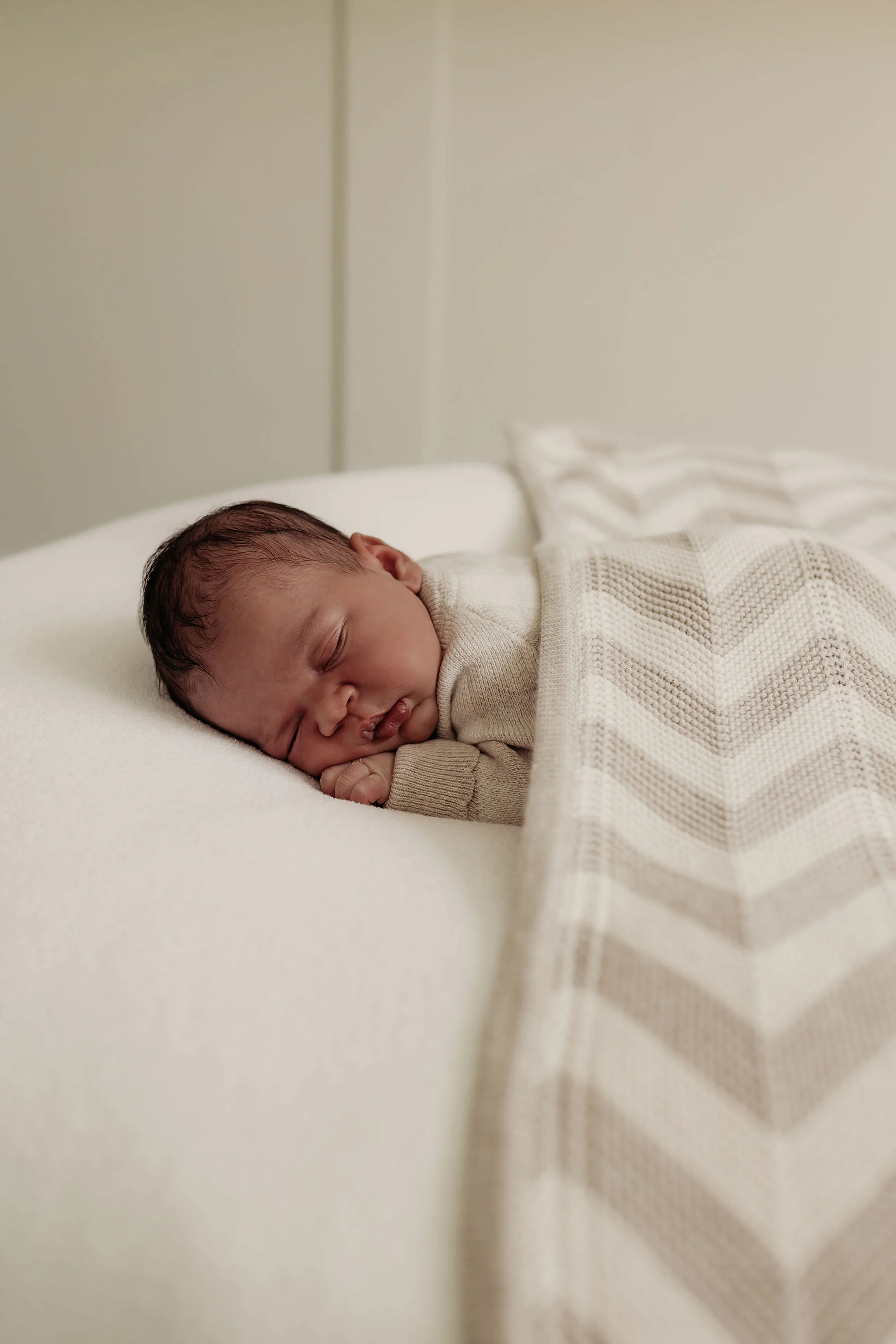 Organic Cotton Chevron Knit Baby Blanket - Oat/Pebble - Image 3
